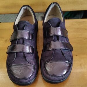 Finn Comfort Double Velcro Strap Slip On Plum Colored Size 41 Shoes